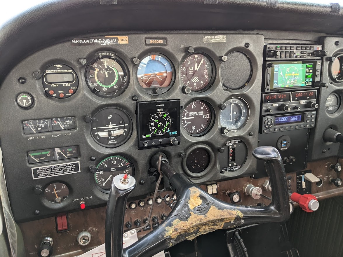 Cessna 172N Superhawk N6605D - 5